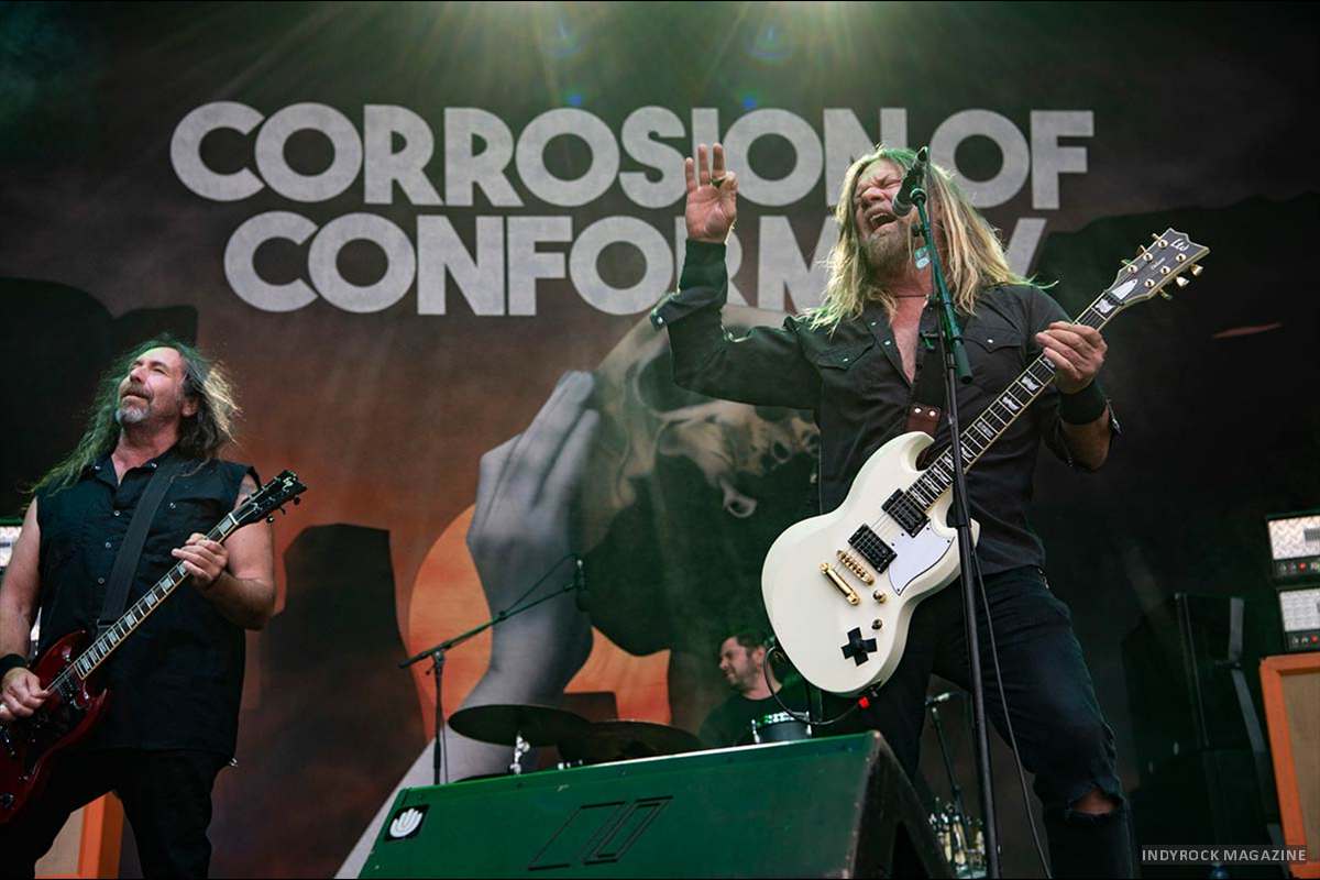 CORROSION-OF-CONFORMITY_01_©jordividal-PR