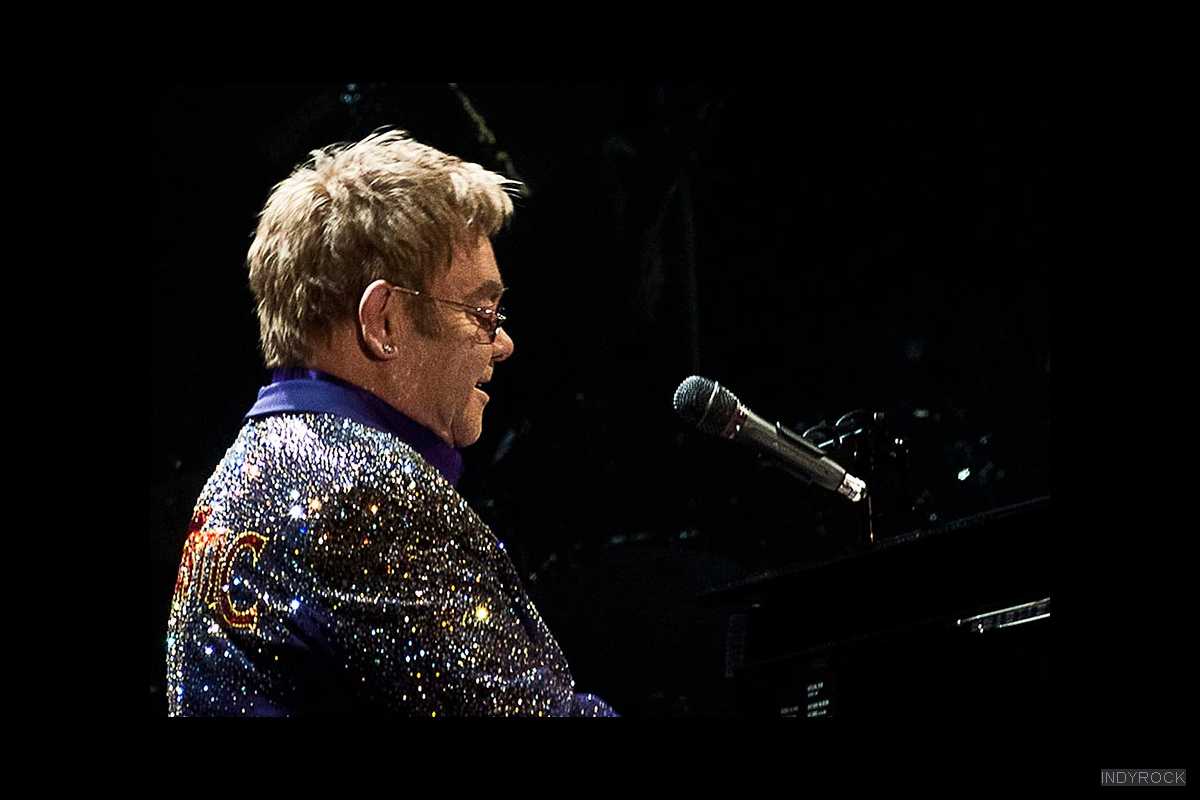 eltonjohn-2014-02