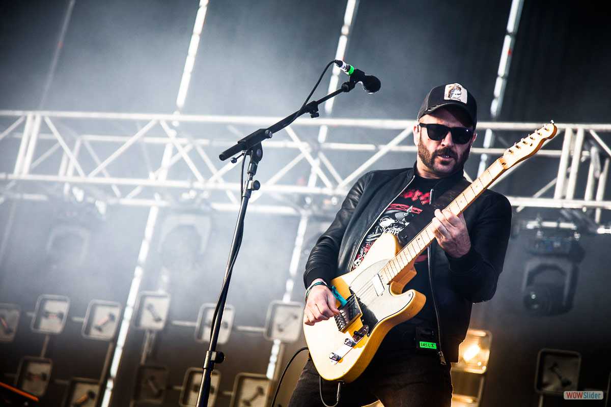 LEÓN BENAVENTE # FESTIVAL GIGANTE 2017 * FOTO: JAVIER ALONSO JULIÁ y MARINA SANZ * INDYROCK