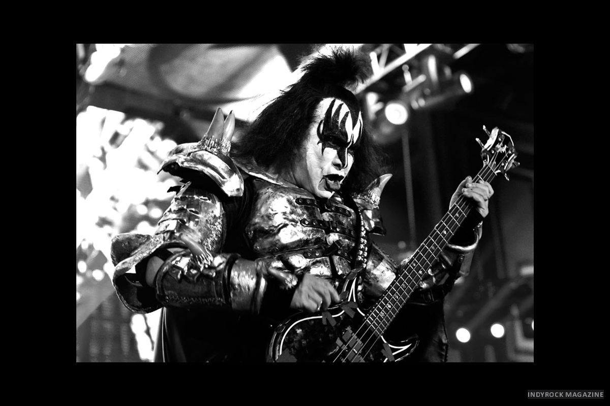 kiss-2