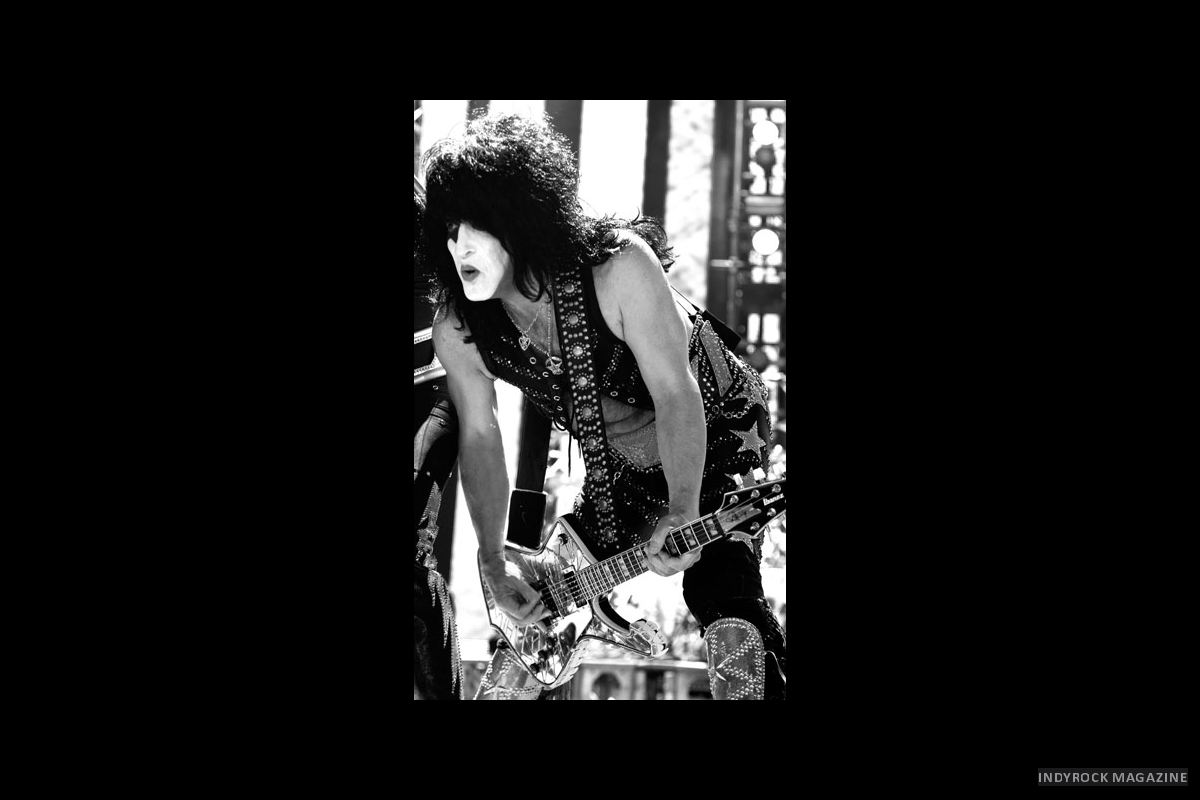 kiss-4